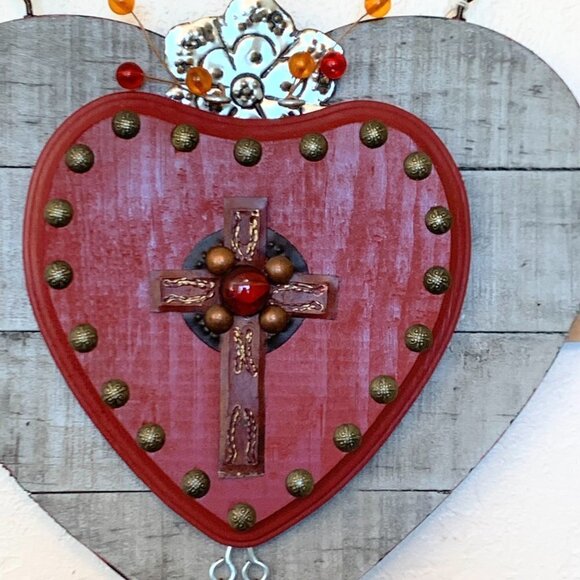 Red Flaming Heart LARGE - recycled art - assemblage art - Signed by artist - Picture 2 of 8